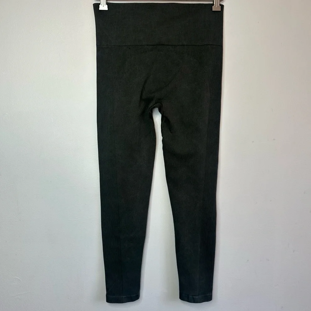 SPANX Compression Legging Size XL Gray / Green Seamless Yoga Slimming Pant - Picture 2 of 8